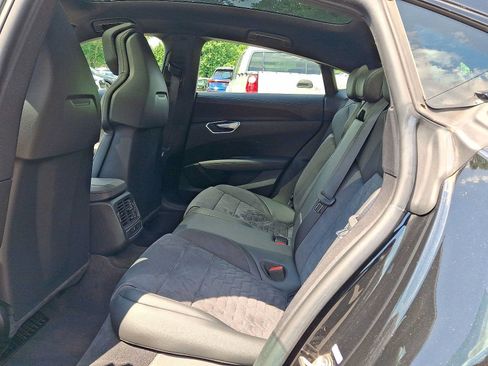 Used 2022 Audi e-tron GT Premium Plus AWD/4WD image 26