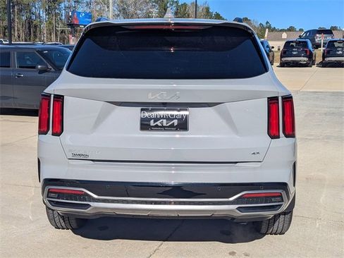 Used 2023 Kia Sorento SX image 4