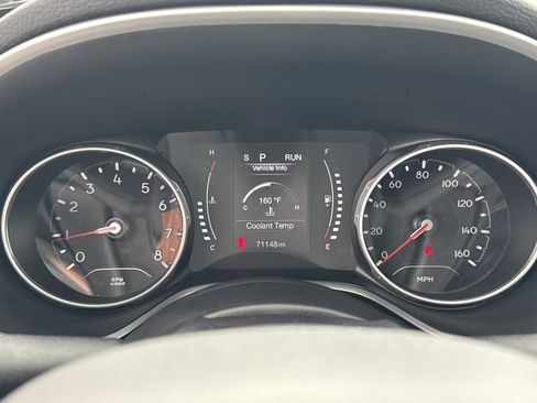 Used 2021 Jeep Compass Latitude FWD image 31