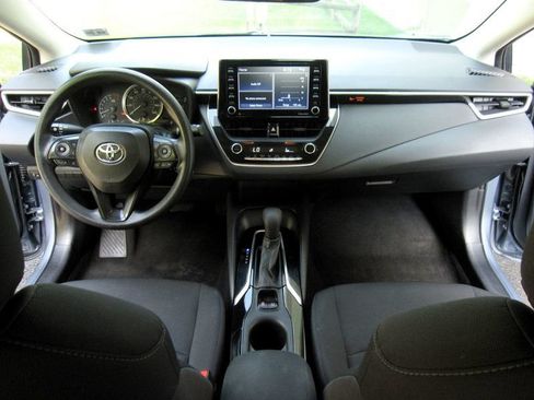Used 2021 Toyota Corolla LE FWD image 20