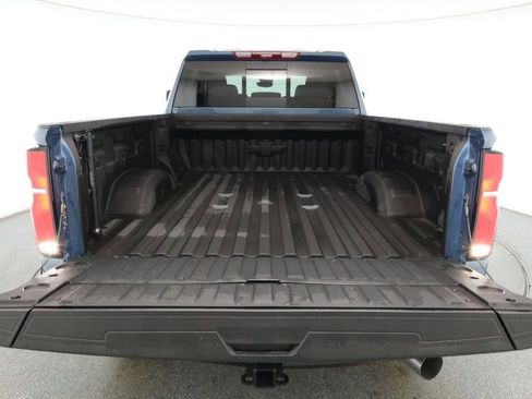 Used 2025 Chevrolet Silverado 3500 LTZ w/ LTZ Premium Package image 21