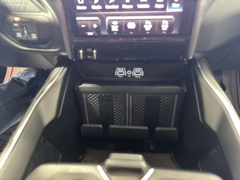 Used 2025 RAM 2500 Laramie image 40