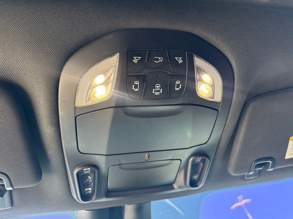 Used 2021 Chrysler Pacifica Touring w/ S Appearance Package FWD image 24