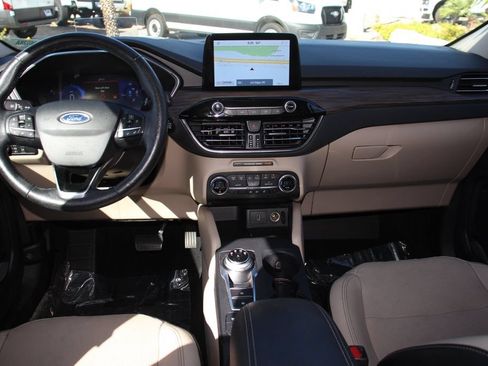 Certified 2020 Ford Escape Titanium w/ Titanium Premium Package 2.0 AWD/4WD image 19