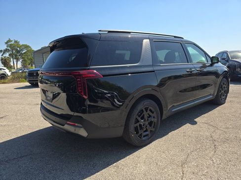 New 2026 Kia Carnival SX Prestige FWD image 8