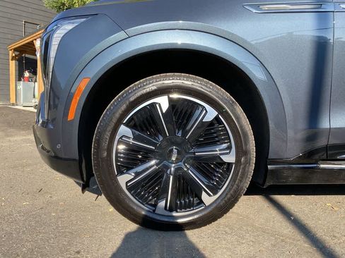 Certified 2026 Cadillac Escalade IQ Sport 2 AWD/4WD image 12