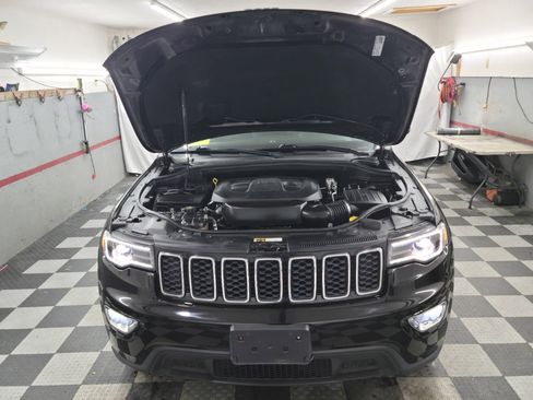 Used 2020 Jeep Grand Cherokee Laredo w/ 18" Wheel & 8.4" Radio Group image 24