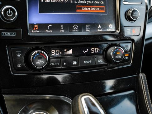 Used 2017 Nissan Maxima 3.5 SL image 35