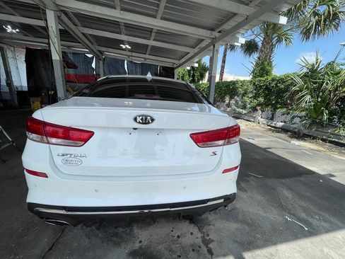 Used 2019 Kia Optima S FWD image 5