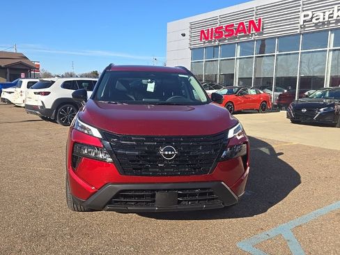 New 2026 Nissan Pathfinder SL image 2