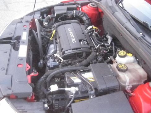 Used 2014 Chevrolet Cruze LS image 28