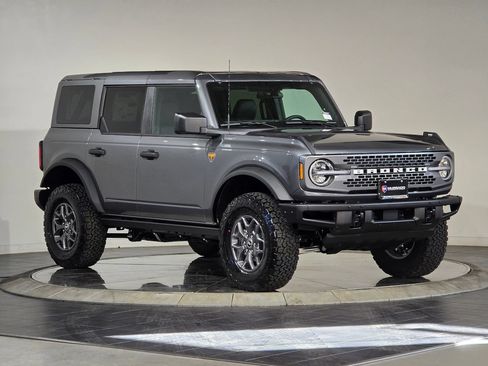 New 2025 Ford Bronco Badlands AWD/4WD image 2
