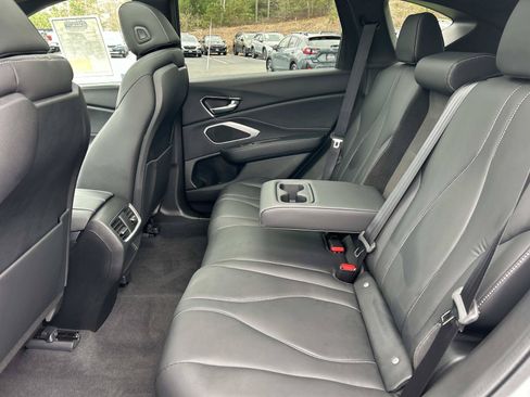 Used 2025 Acura RDX SH-AWD image 13
