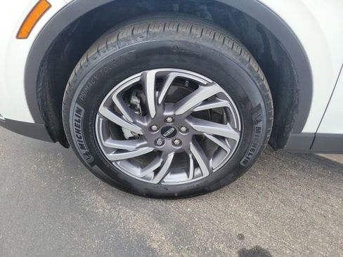 Certified 2024 Lincoln Corsair AWD image 12