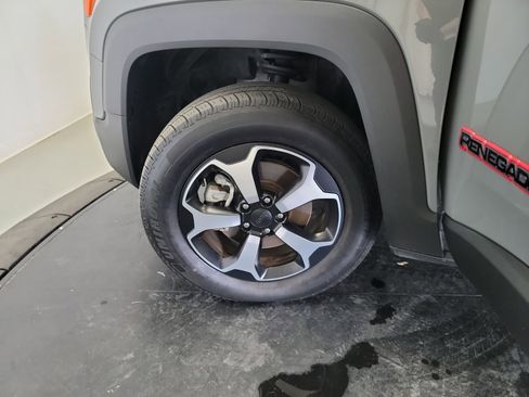 Used 2021 Jeep Renegade Trailhawk AWD/4WD image 29