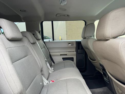 Used 2010 Ford Flex SE FWD image 29