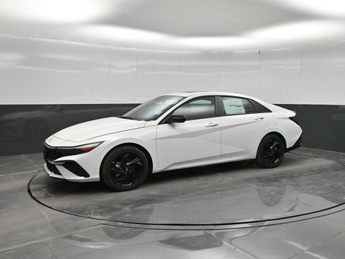 New 2026 Hyundai Elantra SEL Sport FWD image 1