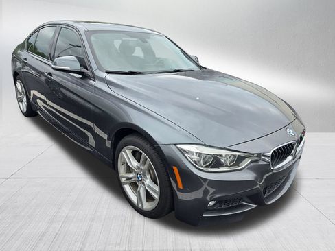 Used 2018 BMW 340i xDrive Sedan w/ Premium Package AWD/4WD image 19