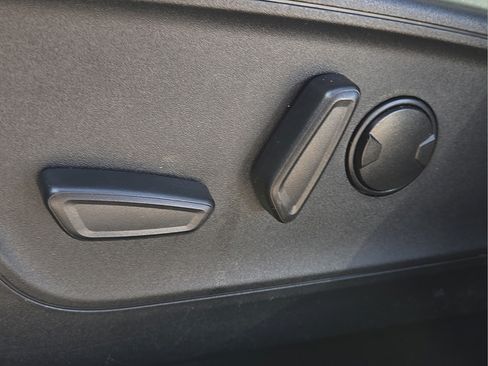 Used 2025 Ford Escape ST-Line FWD image 23