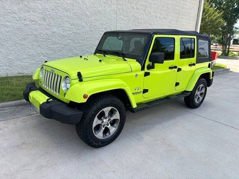 Used 2016 Jeep Wrangler Unlimited Sahara w/ Max Tow Package AWD/4WD image 2