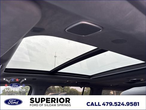Used 2022 Jeep Grand Wagoneer Series III AWD/4WD image 23