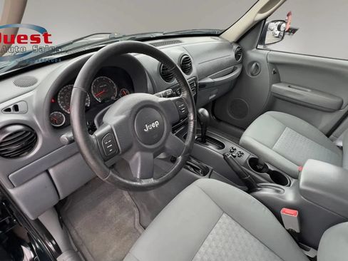 Used 2006 Jeep Liberty Sport AWD/4WD image 27