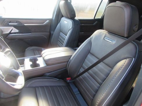 New 2026 GMC Acadia Denali Ultimate image 12