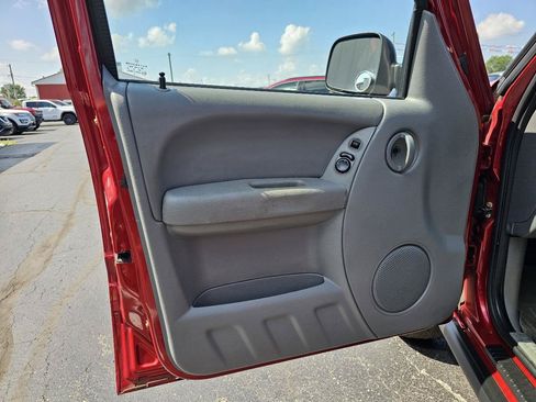 Used 2006 Jeep Liberty Sport AWD/4WD image 4