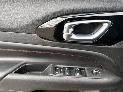 Certified 2023 Jeep Compass Trailhawk AWD/4WD image 11