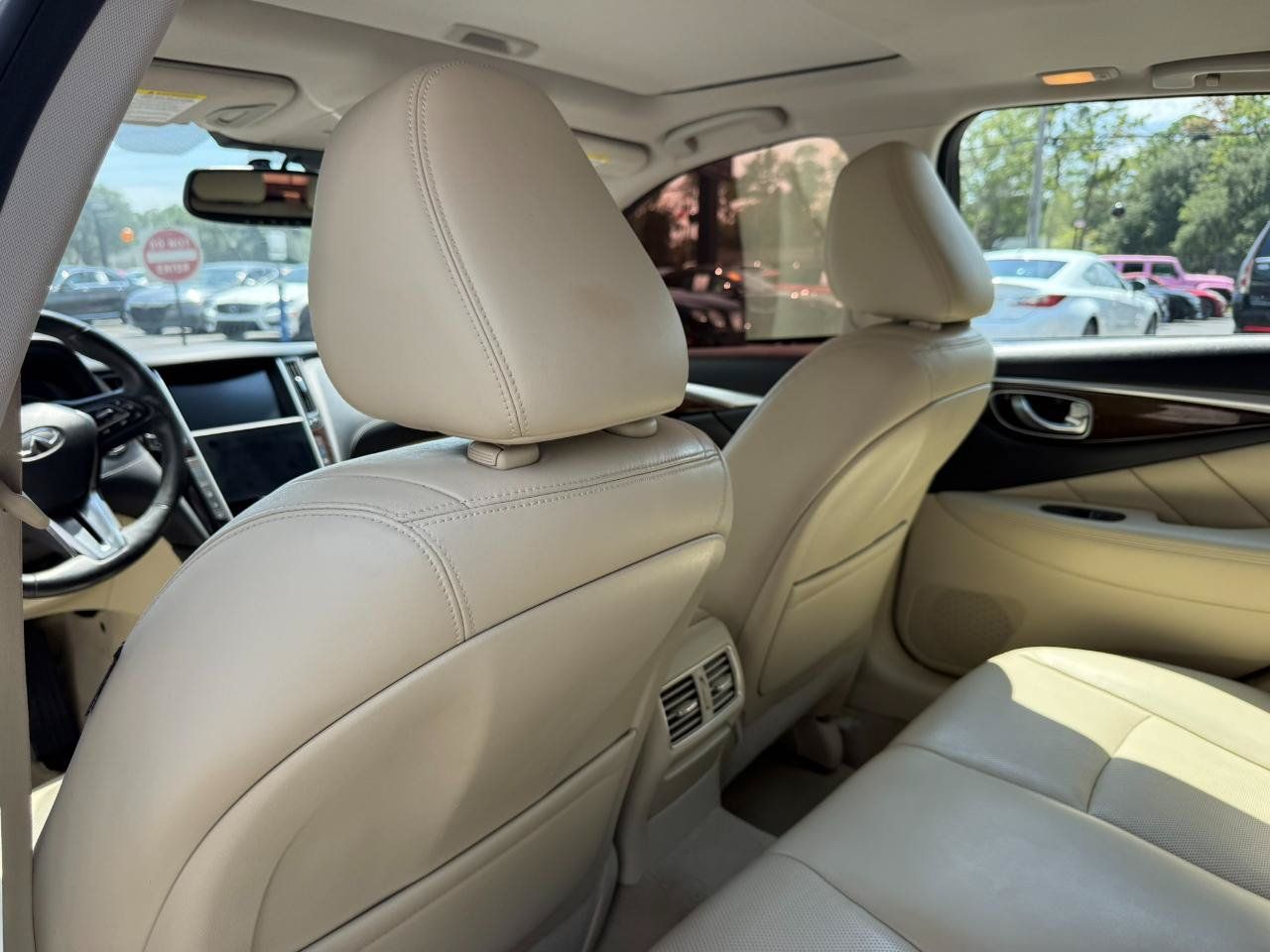 Used 2018 INFINITI Q50 Luxe w/ Sensory Package (Luxe) RWD image 25