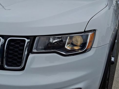 Used 2022 Jeep Grand Cherokee Limited AWD/4WD image 9
