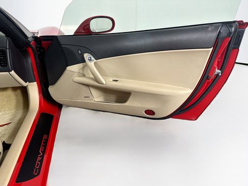 Used 2007 Chevrolet Corvette Convertible w/ Preferred Equipment Group image 25