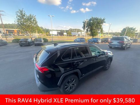 Used 2023 Toyota RAV4 XLE Premium AWD/4WD image 11