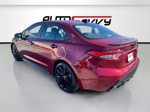 Used 2022 Toyota Corolla SE image 5