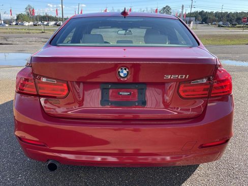 Used 2014 BMW 320i Sedan w/ Sport Package image 3