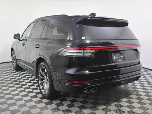 New 2026 Lincoln Aviator AWD w/ Jet Appearance Package image 4