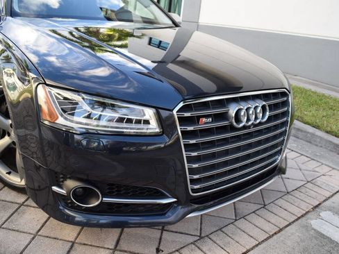 Used 2015 Audi S8 image 8