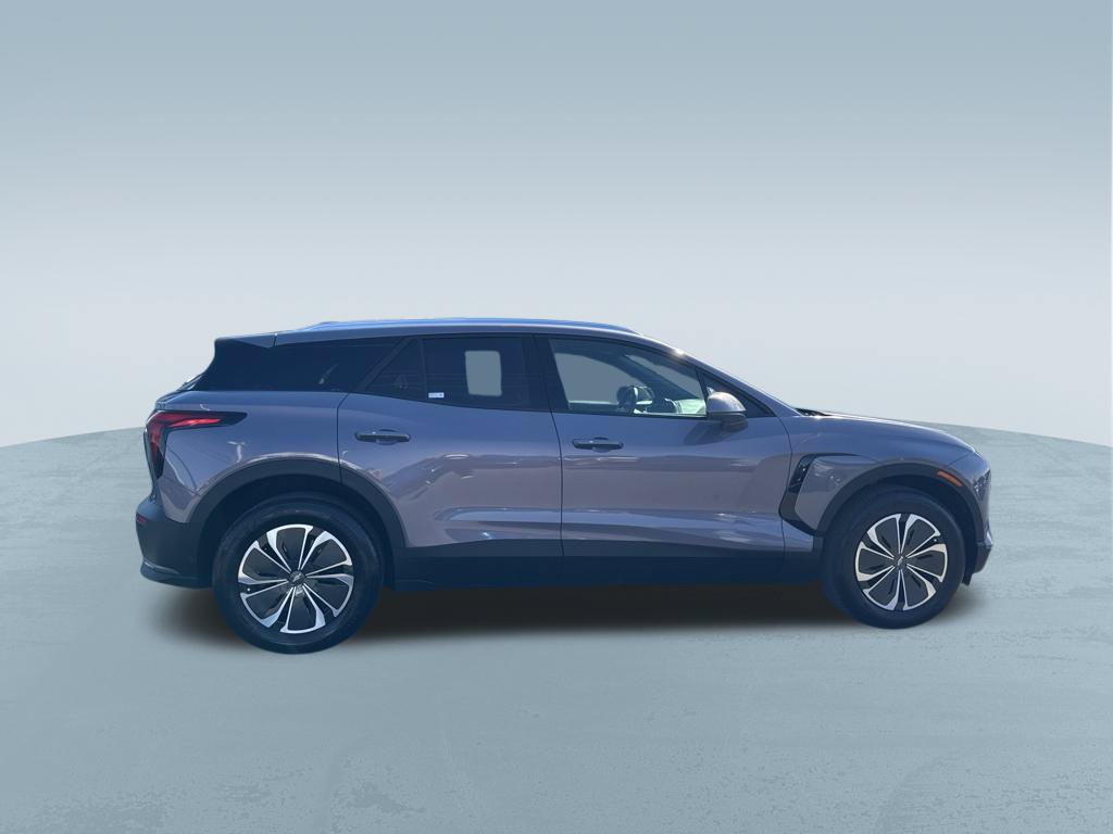 Used 2024 Chevrolet Blazer EV LT AWD/4WD image 9