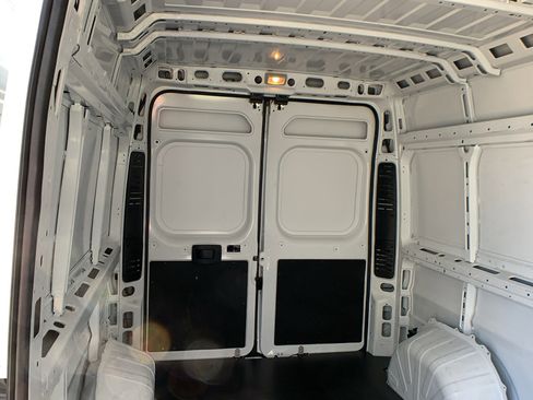 Used 2025 RAM ProMaster 2500 FWD image 23