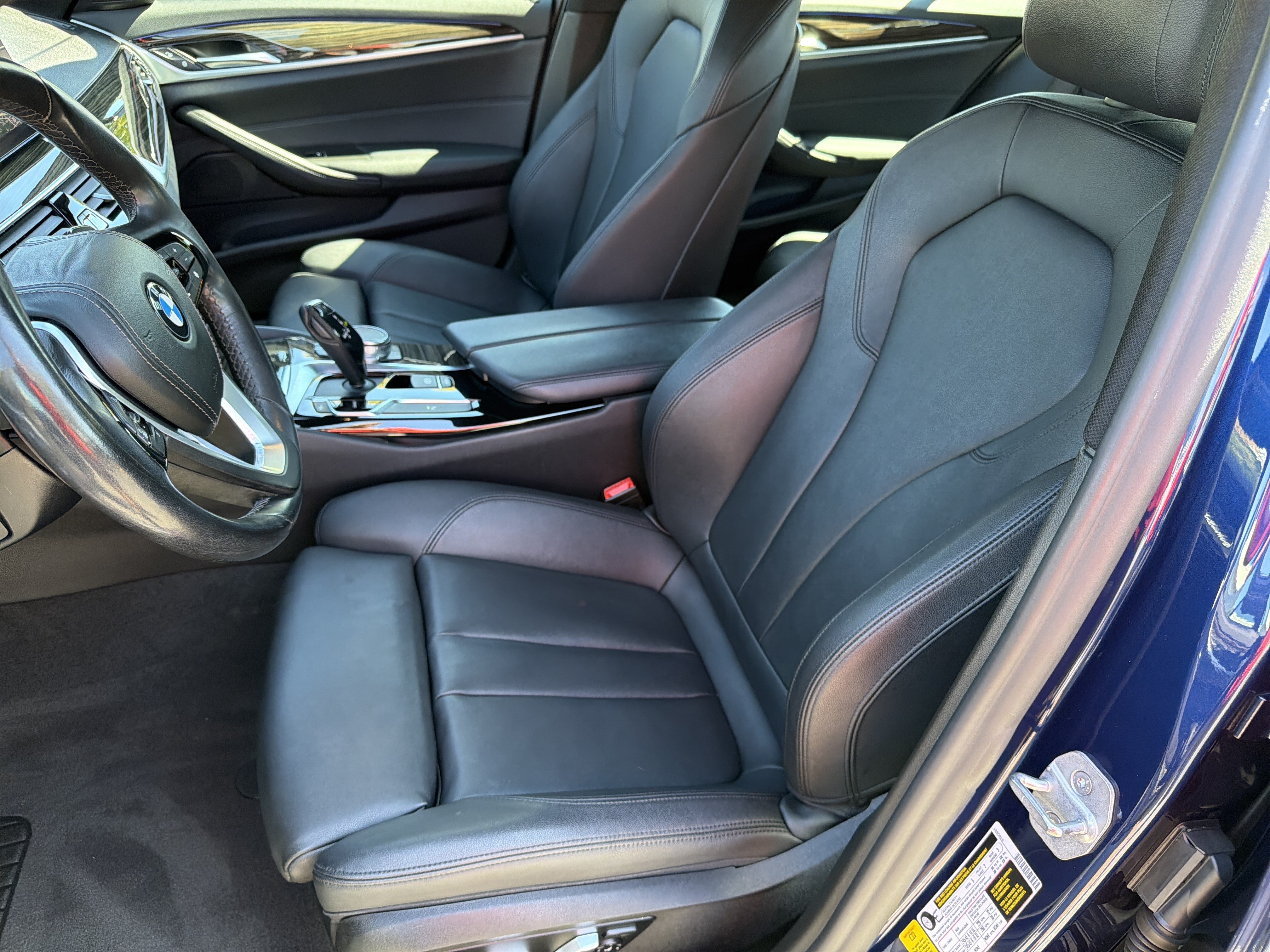 Used 2019 BMW 530i w/ Convenience Package RWD image 17