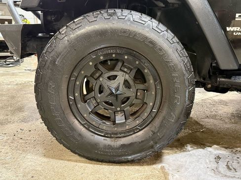 Used 2017 Jeep Wrangler Unlimited Sport w/ Quick Order Package 24S image 31