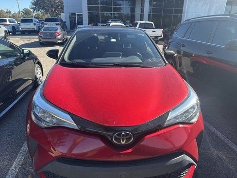 Used 2020 Toyota C-HR XLE image 4