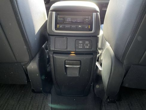 Used 2024 Subaru Ascent Limited w/ Technology Package AWD/4WD image 44