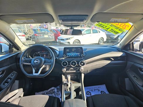 Used 2025 Nissan Sentra SV FWD image 15