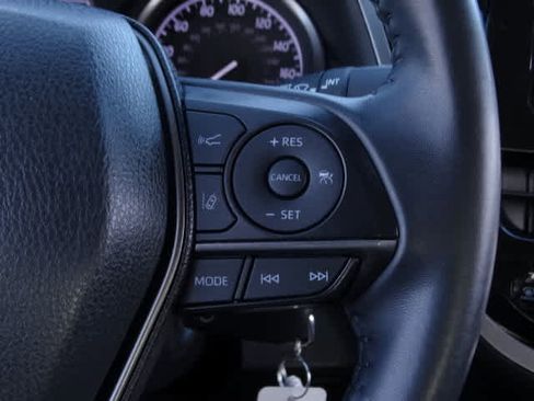 Certified 2022 Toyota Camry SE image 33