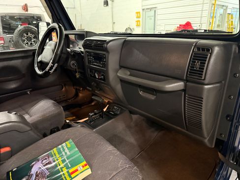 Used 2001 Jeep Wrangler Sport image 13