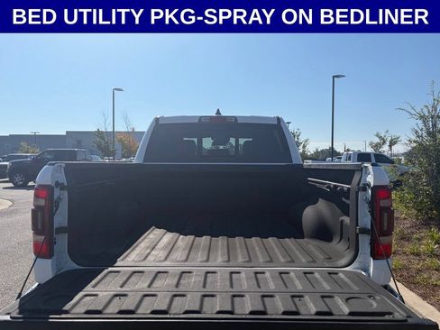 Used 2023 RAM 1500 Laramie AWD/4WD image 12