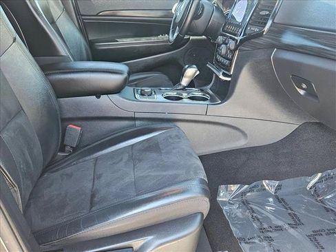 Used 2020 Jeep Grand Cherokee Laredo w/ Quick Order Package 2BN North AWD/4WD image 19