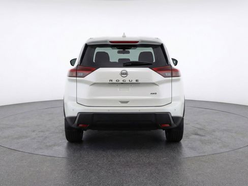 Used 2025 Nissan Rogue SV AWD/4WD image 7