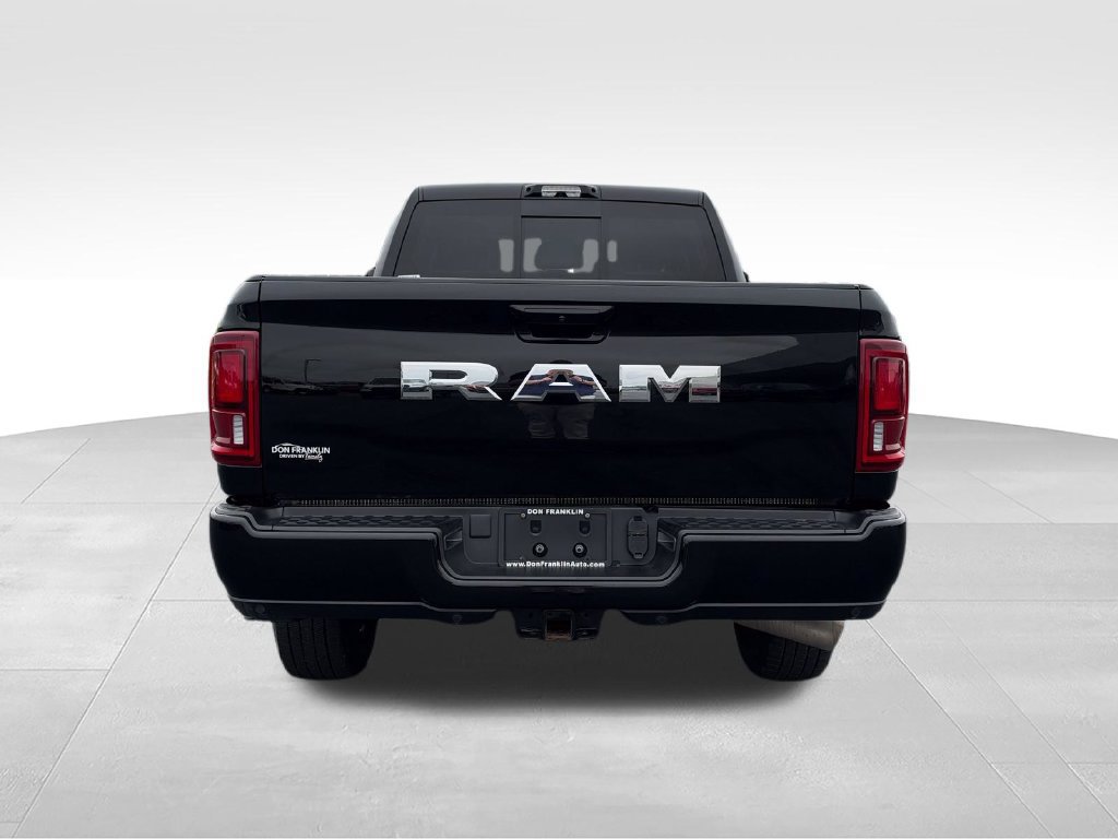 Used 2025 RAM 2500 Laramie AWD/4WD image 3